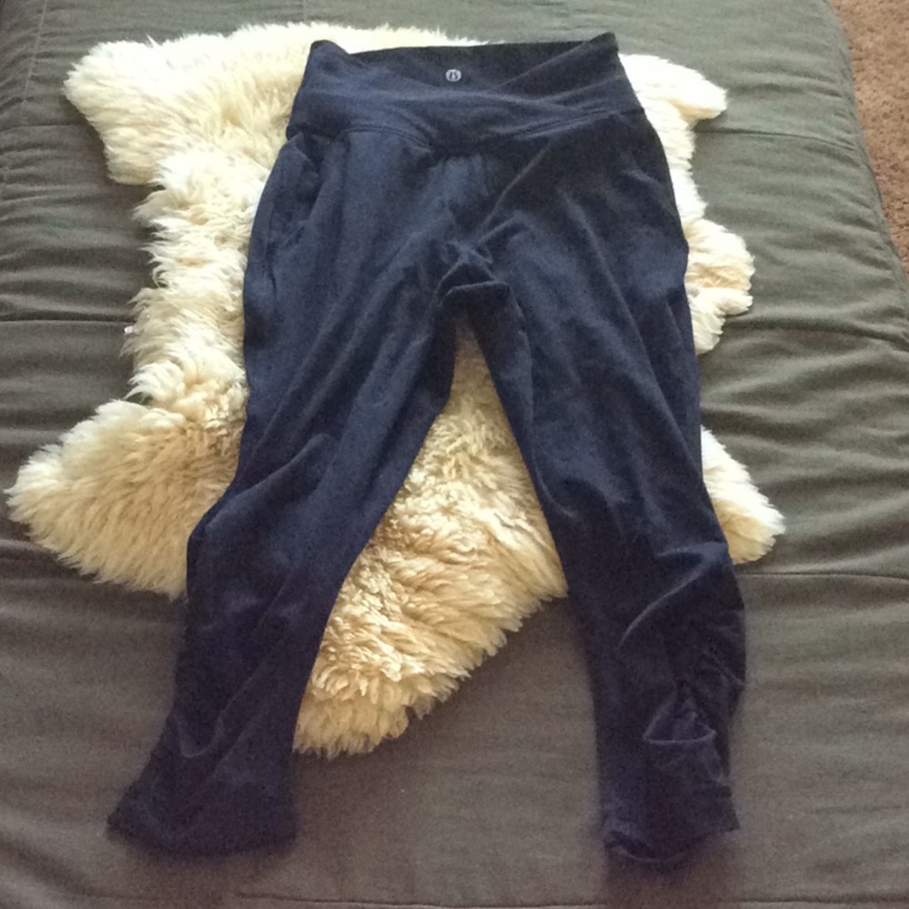 Lululemon crops